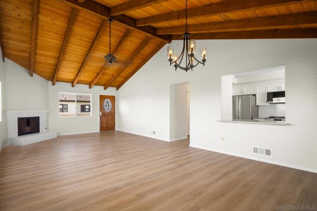 324 D Ave, Coronado CA: https://media.crmls.org/mediaz/ff6bf440-ab54-451b-9f98-adee0e50e48d.jpg