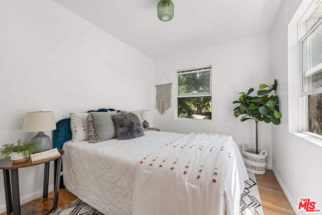 1205 Appleton Way, Venice CA: https://media.crmls.org/mediaz/ff6c3c45-d048-4f32-bb4a-ac118883a0c5.jpg