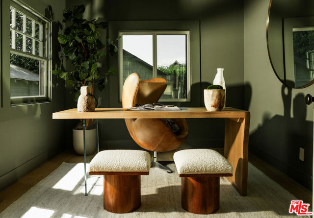 1432 Kellam Avenue, Los Angeles CA: https://media.crmls.org/mediaz/ff6c6747-83d0-4490-87e6-b9e303d9bca8.jpg
