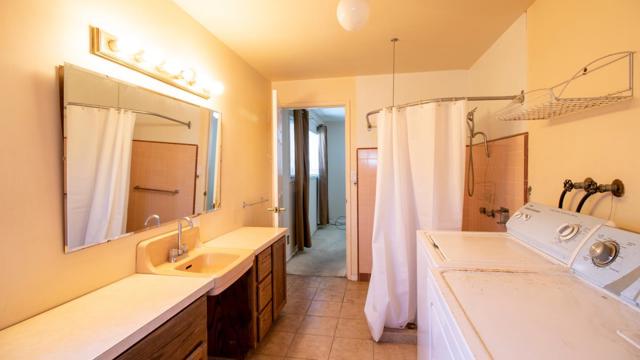 602 Chesterton Avenue, Belmont CA: https://media.crmls.org/mediaz/ff6d346d-9e0d-4ab1-b266-20c4050b7b22.jpg
