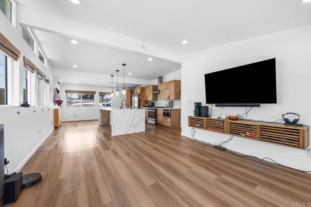 6252 Lake Albano Avenue, San Diego CA: https://media.crmls.org/mediaz/ff6d9c4c-d2e0-4a76-987b-6f2a7a0f5260.jpg