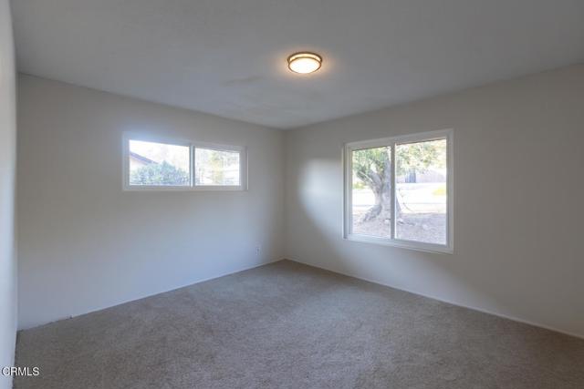 4901 Angeles Crest Circle, La Canada Flintridge CA: https://media.crmls.org/mediaz/ff6df10d-b480-4961-8b9f-1705a7fd248b.jpg