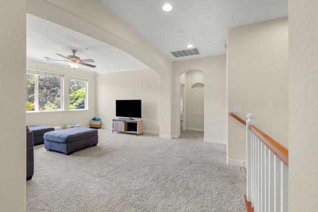 5871 Masoni Place, Gilroy CA: https://media.crmls.org/mediaz/ff6e802a-54cd-4373-8978-adb03ff2fb9d.jpg