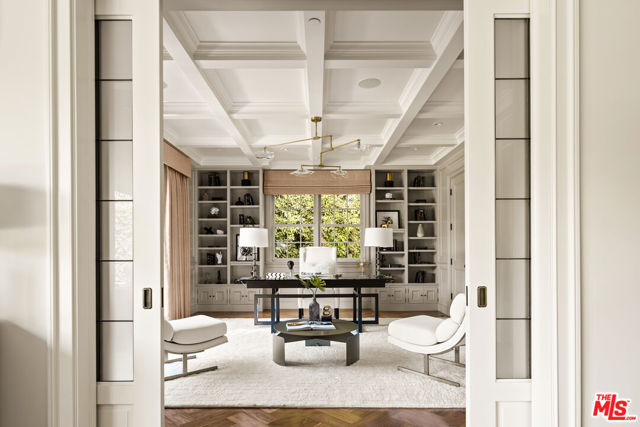 1232 Corsica Drive, Pacific Palisades CA: https://media.crmls.org/mediaz/ff6e9e57-331d-4f5a-a6d5-b5c2a57d0221.jpg