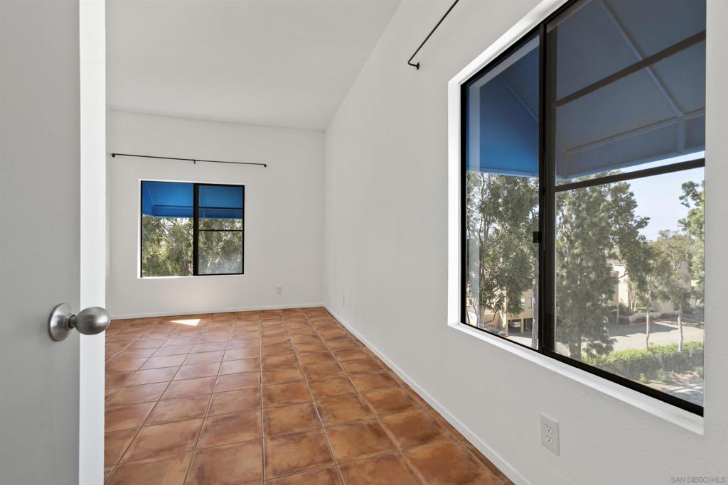 8328 Regents Rd - photo 9