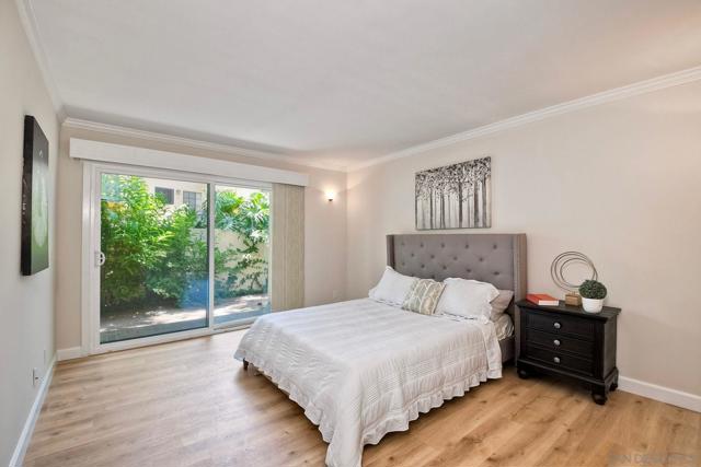 4240 Porte De Palmas, San Diego CA: https://media.crmls.org/mediaz/ff720fdb-d734-44e4-904b-f10791c9204a.jpg
