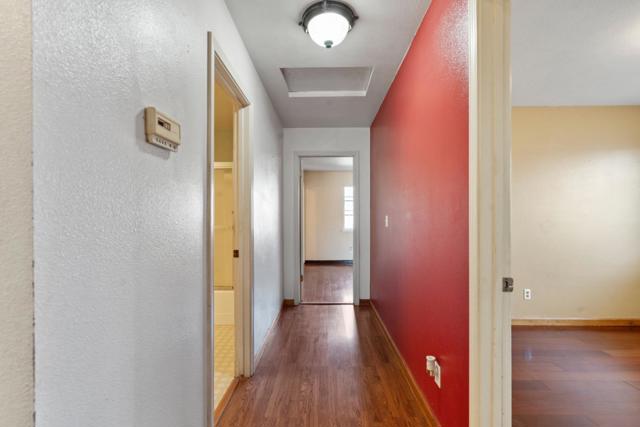 827 Terraza Street, Soledad CA: https://media.crmls.org/mediaz/ff730763-0819-41e3-8829-37a0809a5af4.jpg