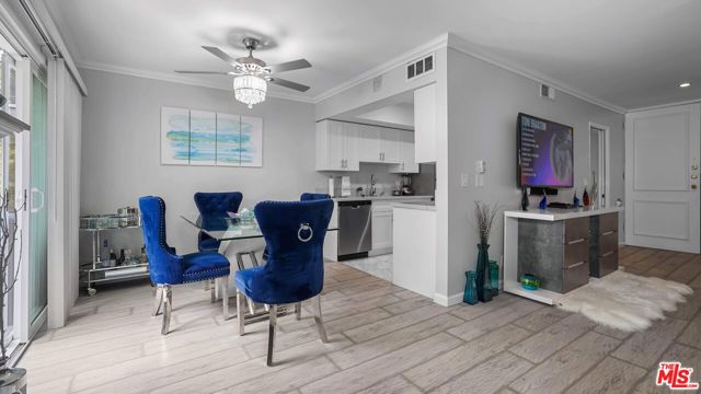 5870 Green Valley Circle, Culver City CA: https://media.crmls.org/mediaz/ff733df0-9814-44ed-973b-2dc07a7ec5de.jpg