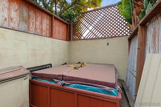 3483 3485 Olive Street, San Diego CA: https://media.crmls.org/mediaz/ff73aeb6-d53f-4fcd-927a-22a4aff19e84.jpg