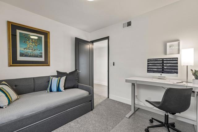 6250 N Paseo De La Palma, Palm Springs CA: https://media.crmls.org/mediaz/ff73d089-8eac-479c-b1f5-96db7bc39a73.jpg