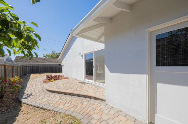 1244 La Mirada Drive, Salinas CA: https://media.crmls.org/mediaz/ff74d202-710b-40b6-9852-7cb310bde44b.jpg