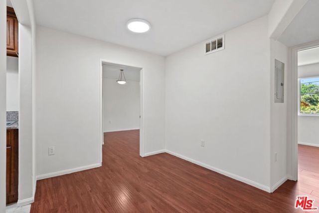 15939 Victory Boulevard, Van Nuys CA: https://media.crmls.org/mediaz/ff751008-847d-49bd-9f4c-0cf937b85d97.jpg