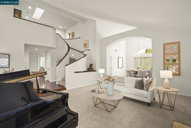 219 Nottingham Pl, Danville CA: https://media.crmls.org/mediaz/ff760edb-e8ef-407b-8f3a-428d9e467fd2.jpg