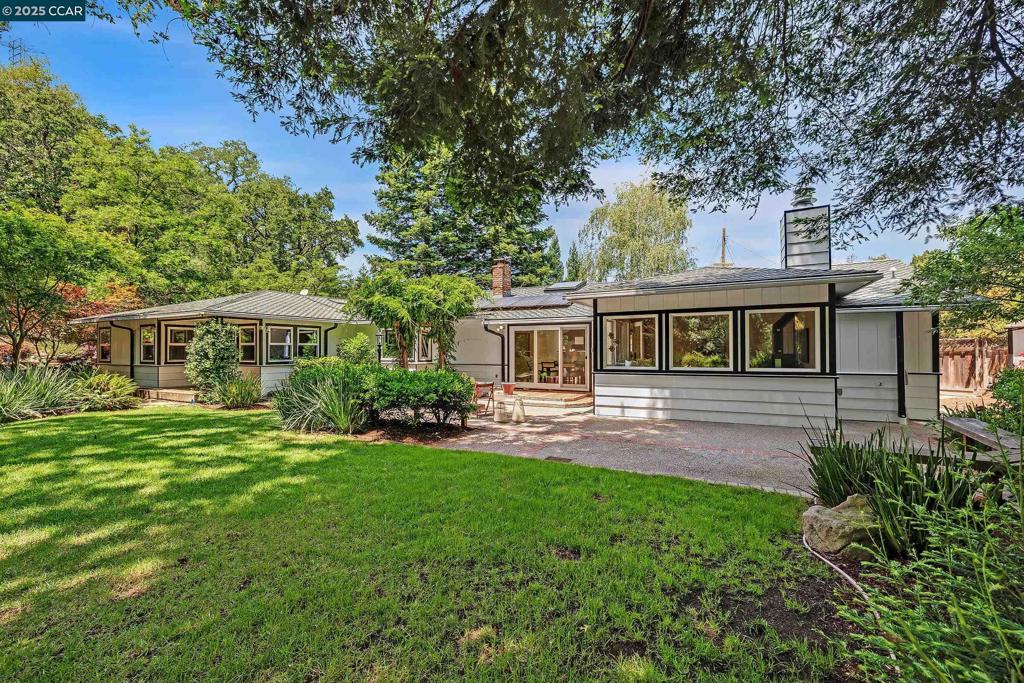 345 Shire Oaks Court