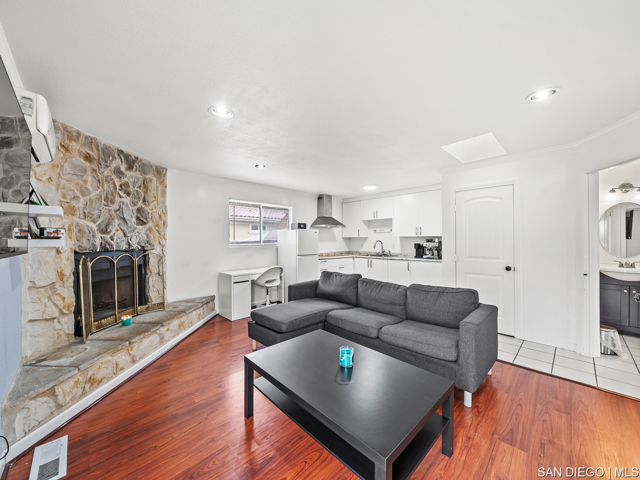 5949 Alleghany ST, San Diego CA: https://media.crmls.org/mediaz/ff76ed41-419d-40b4-b7d5-52a545d41b00.jpg