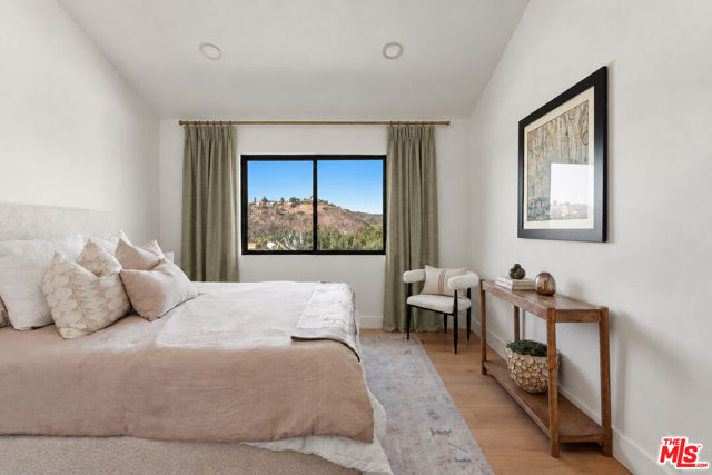 2031 Channelford Road photo 26