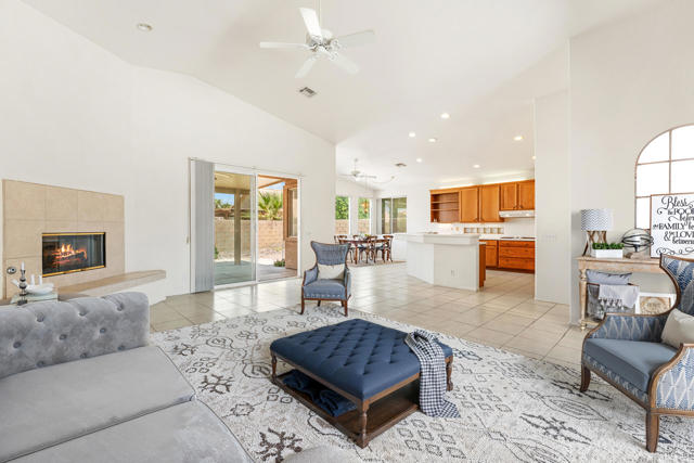 79528 Morning Glory Court, La Quinta CA: https://media.crmls.org/mediaz/ff771f94-794f-41f5-8566-1fb8bb85e4ad.jpg