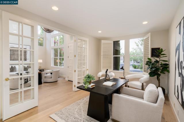 9356 Mediar Dr, San Ramon CA: https://media.crmls.org/mediaz/ff772134-6c2a-404b-8ac3-2bdfb6a5c989.jpg