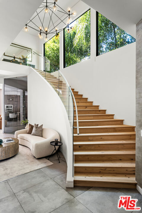 833 N Cherokee Avenue, Los Angeles CA: https://media.crmls.org/mediaz/ff774f34-5300-435a-8887-9f98a6055d7e.jpg