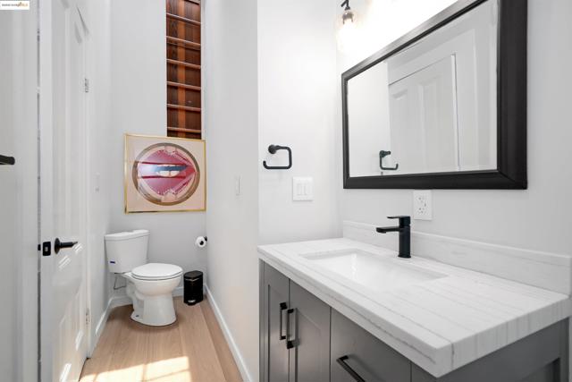 2654 Bush St, San Francisco CA: https://media.crmls.org/mediaz/ff782038-624e-420e-af67-fe9cc05fa1a1.jpg