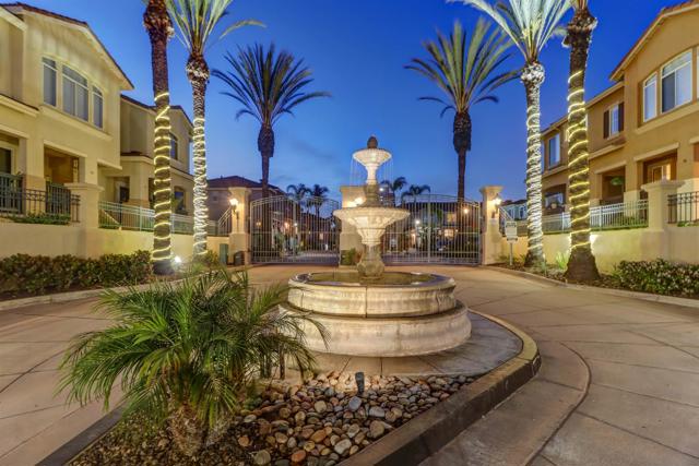 946 Camino De La Reina, San Diego CA: https://media.crmls.org/mediaz/ff7840a5-27c0-4f3a-b77b-1672eec898cf.jpg