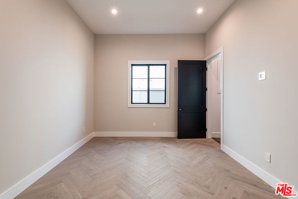 MLS #26870997 image #19