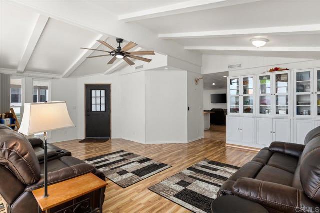 3535 Linda Vista Drive, San Marcos CA: https://media.crmls.org/mediaz/ff78d5ba-d3c2-4c31-98e5-b9e8ff0dc7ae.jpg