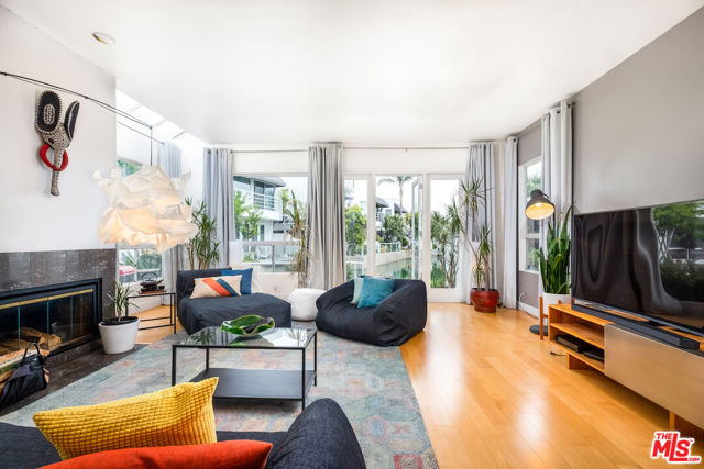 610 Harbor Street, 1 photo 4