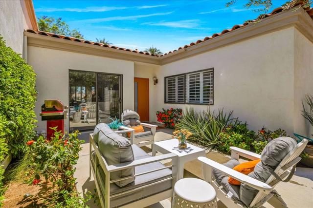 55334 Riviera, La Quinta CA: https://media.crmls.org/mediaz/ff7ad07d-5d18-46c4-95cd-0fa7362b2299.jpg