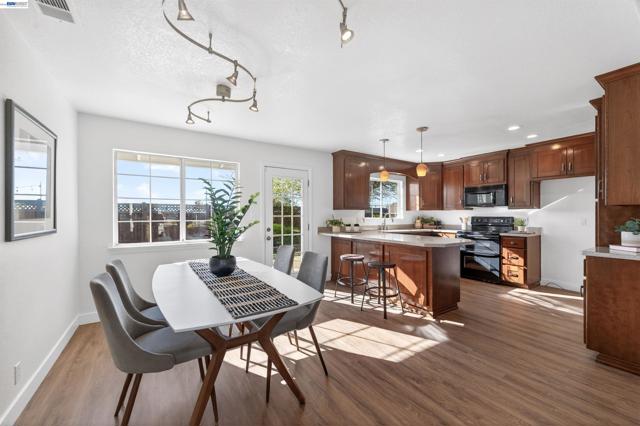 Image 9 of 30 For 1185 El Dorado Drive