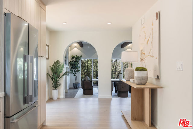 8300 Grand View Drive, Los Angeles CA: https://media.crmls.org/mediaz/ff7b2195-6b9e-40fd-b16f-40c89afad61a.jpg
