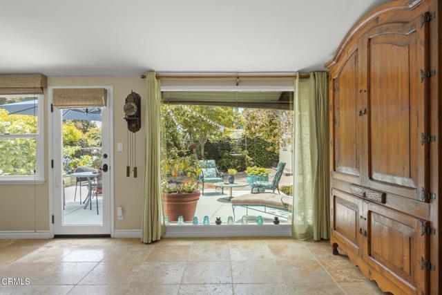 401 S Brent Street, Ventura CA: https://media.crmls.org/mediaz/ff7b5196-587b-4759-8109-47b440a656c0.jpg