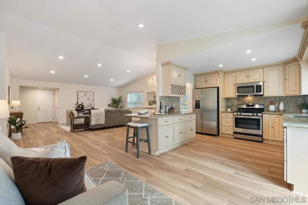 MLS #250042270SD image #12