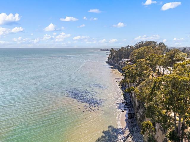 1132 Callas Lane, Capitola CA: https://media.crmls.org/mediaz/ff7b8628-45b6-4a13-8252-21810ca15199.jpg