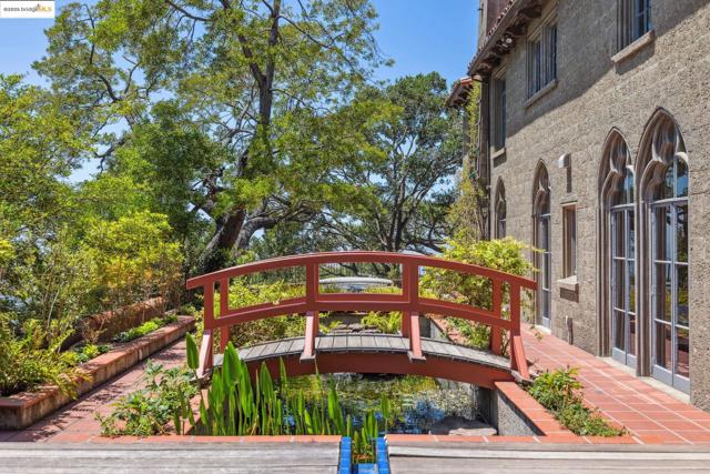 2900 Buena Vista Way, Berkeley CA: https://media.crmls.org/mediaz/ff7ba1ca-7719-4dda-a1dd-1c21292292a8.jpg