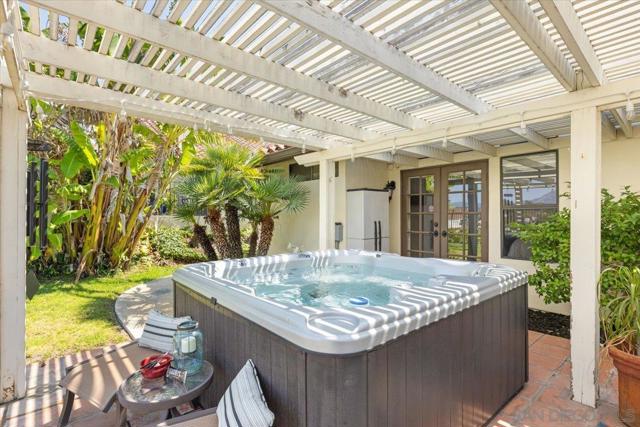 16263 Via Embeleso, San Diego CA: https://media.crmls.org/mediaz/ff7ba69c-4fd6-4b09-8d21-5a90566275bb.jpg