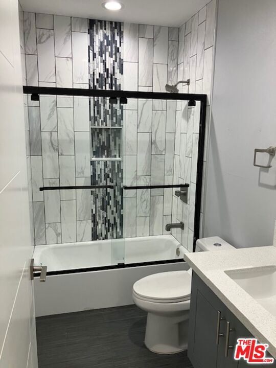 11318 Miranda Street, North Hollywood CA: https://media.crmls.org/mediaz/ff7bc33e-454c-42f1-a858-e5ca9ed32b30.jpg