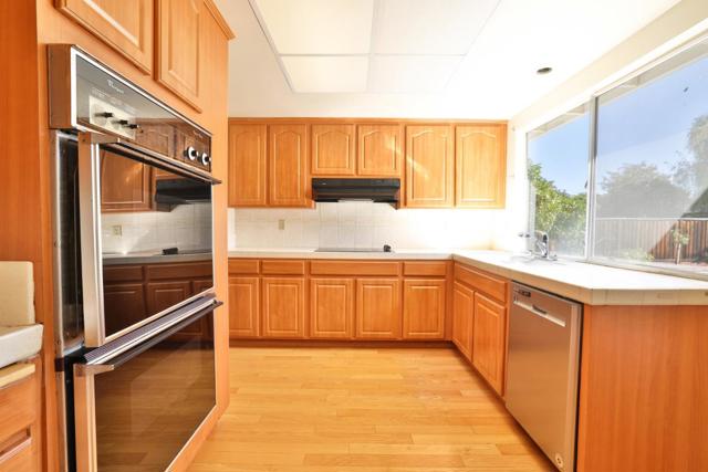 6871 Tunbridge Way, San Jose CA: https://media.crmls.org/mediaz/ff7c1887-7253-4a85-b75f-8791028b2a78.jpg