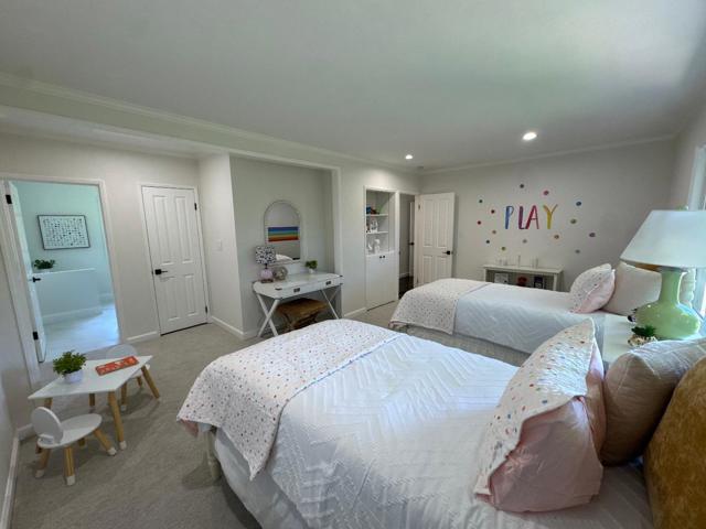 115 Toyon Court, Woodside CA: https://media.crmls.org/mediaz/ff7cb377-11d6-4460-a224-7935cc26fbcd.jpg