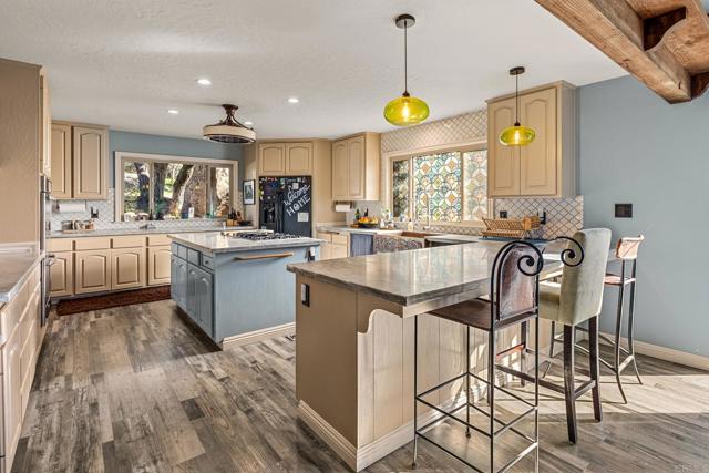 Detail Gallery Image 7 of 47 For 8411 Foothill Bld, Pine Valley,  CA 91962 - 3 Beds | 3/1 Baths