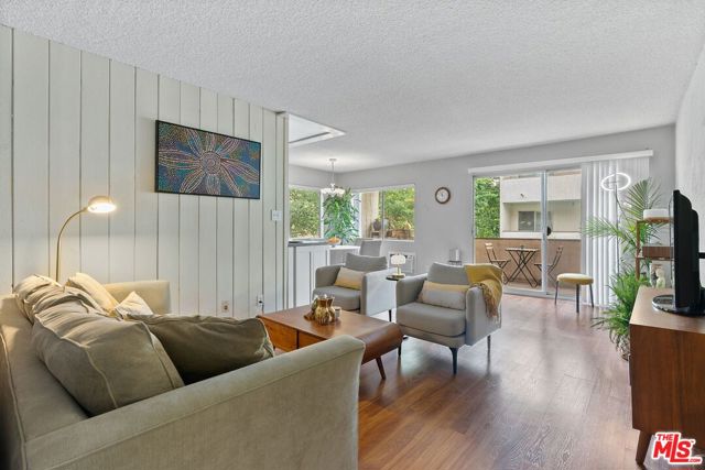 1831 Prosser Avenue, Los Angeles CA: https://media.crmls.org/mediaz/ff7e93de-8660-4588-b56c-8a741911b51b.jpg