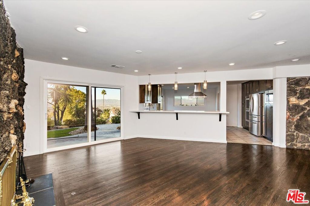 15451 Longbow DriveSherman Oaks img 32