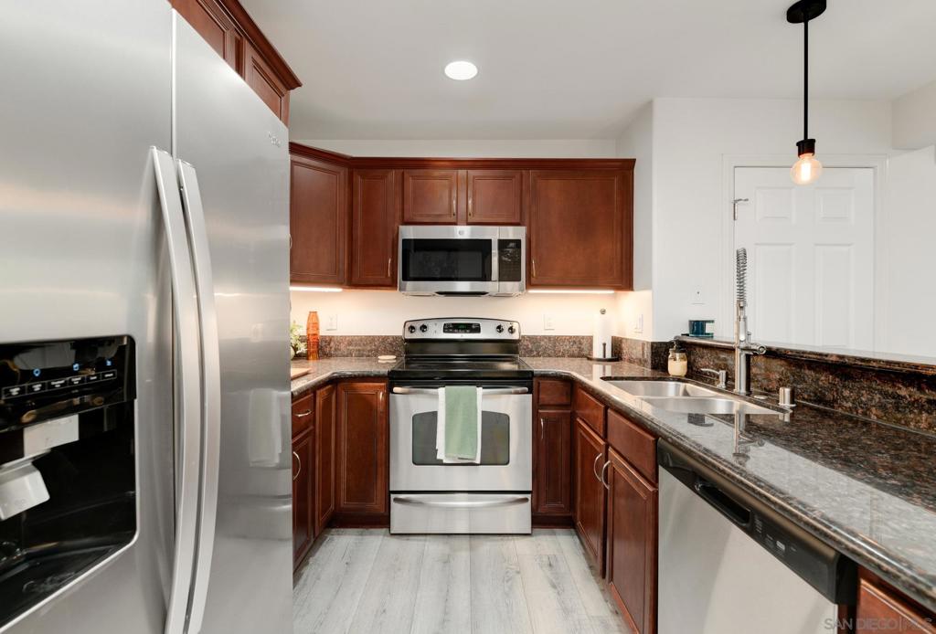 5402 Balboa Arms - photo 6