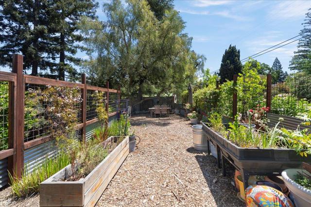878 Hillcrest Drive, Redwood City CA: https://media.crmls.org/mediaz/ff7f08a8-b06e-467e-8a7b-cd1d34a9e510.jpg