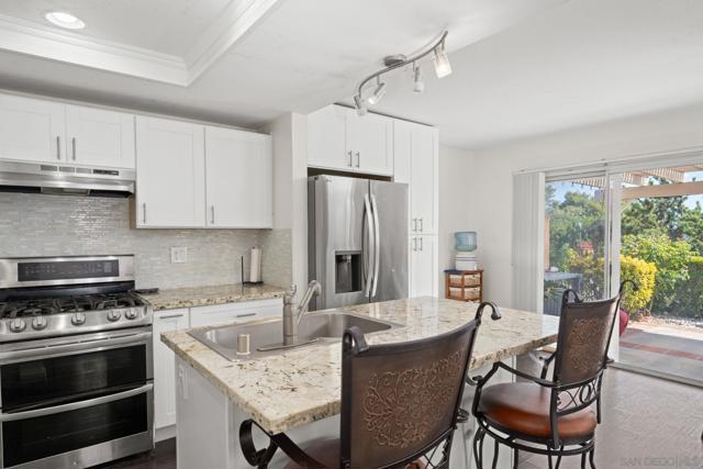 1709 Doral Gln, Escondido CA: https://media.crmls.org/mediaz/ff7f7682-d8c6-4ff5-ae89-330f864e4fa0.jpg