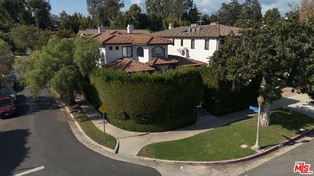 Image 3 for 629 S Gretna Green Way, Los Angeles, CA 90049