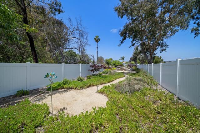 3923 San Pablo Avenue, Oceanside CA: https://media.crmls.org/mediaz/ff8029b1-edcf-4e14-9e8c-b43a93366bcd.jpg