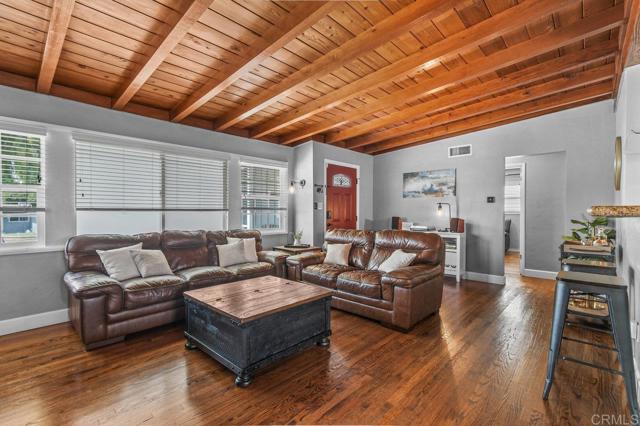 Detail Gallery Image 5 of 33 For 8271 Lincoln St, Lemon Grove,  CA 91945 - 3 Beds | 2 Baths