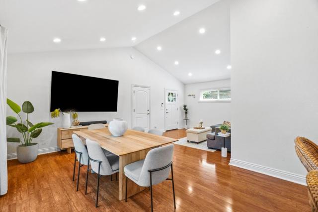 207 Brooklyn Avenue, San Jose CA: https://media.crmls.org/mediaz/ff80bf13-04f4-497d-a962-c4db820238fb.jpg