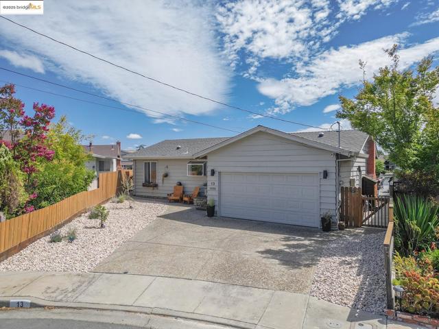 13 Alhambra Court, Antioch CA: https://media.crmls.org/mediaz/ff80d6a3-a799-4fec-96c0-e4c536a01c6a.jpg
